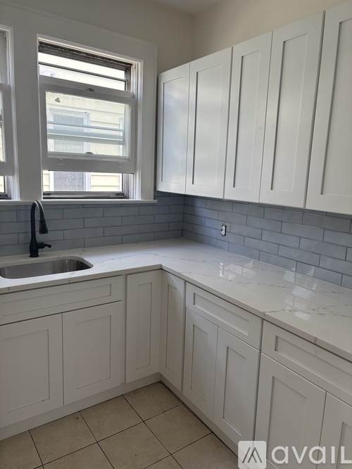93 N 13 Th St