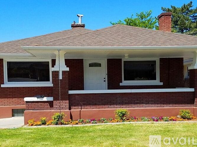2004 Douglas St 1 Apartment for Rent - Photo gallery 1