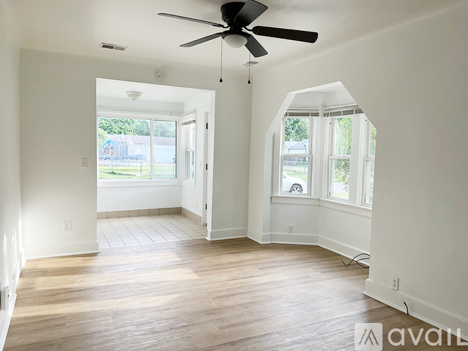 46 W Evelyn Ave 2 Beds Single Family Home for Rent - Photo gallery 3