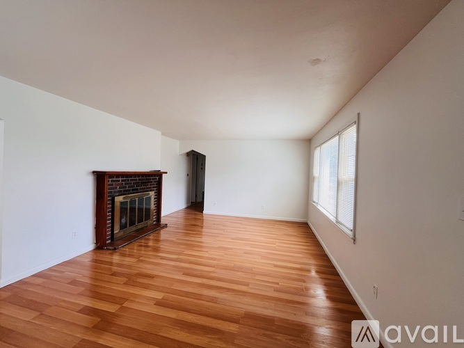 91 Green Manor Rd 3 Beds Single Family Home for Rent - Photo gallery 4