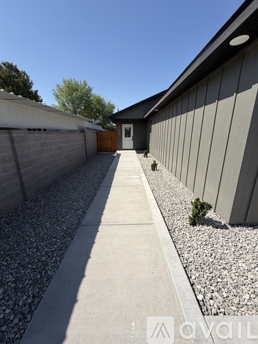 2413 Avenue B 3 Beds Apartment for Rent - Photo gallery 2