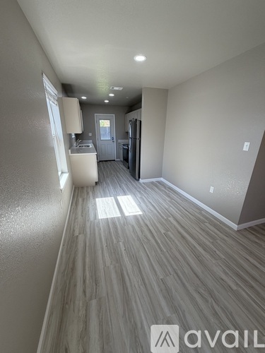 2413 Avenue B 3 Beds Apartment for Rent - Photo gallery 4