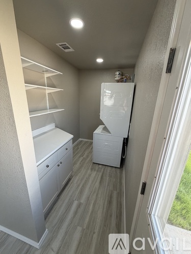 2413 Avenue B 2 Beds Apartment for Rent - Photo gallery 4