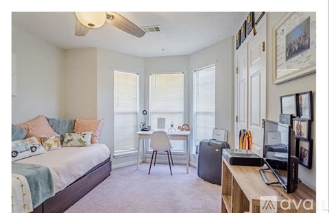 5240 Spinnaker Court 3 Beds Apartment for Rent