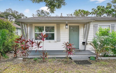 2348 37Th Street South 3 Beds Apartment for Rent