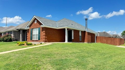 Centerfield Court 1333 3 Beds Apartment for Rent