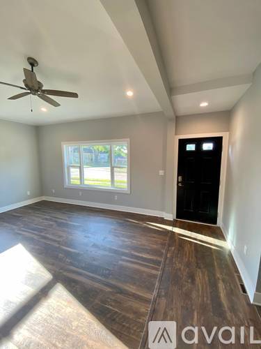 448 North School Avenue 3 Beds Single Family Home for Rent - Photo gallery 4