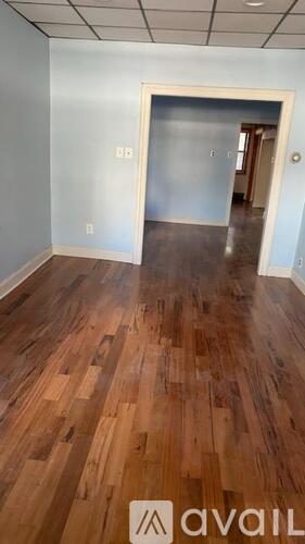 1310 West Eleanor Street 3 Beds Single Family Home for Rent - Photo gallery 2