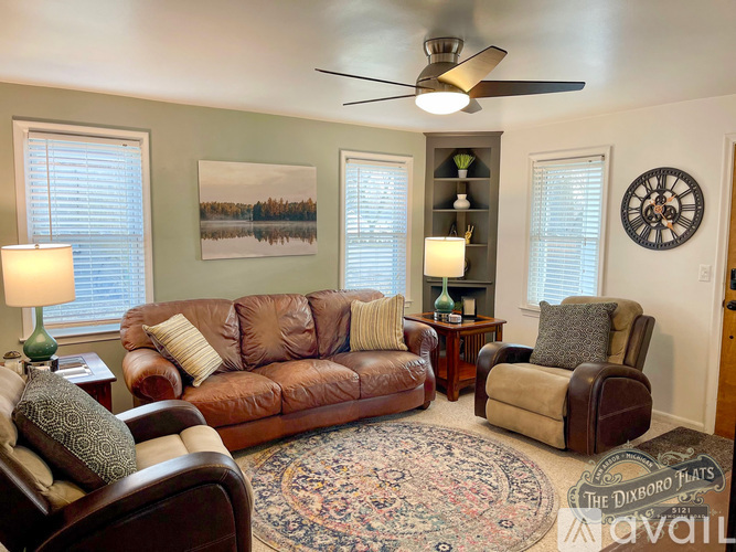 5121 Plymouth Road - Lower 2 Beds Single Family Home for Rent - Photo gallery 5
