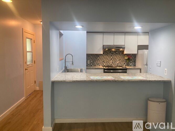 30 Wolf Road 1 Single Family Home for Rent - Photo gallery 3