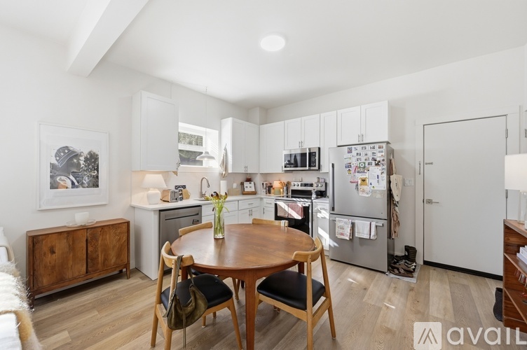 3510-3516 Butler St 2 Beds Apartment for Rent - Photo gallery 1