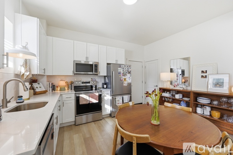3510-3516 Butler St 2 Beds Apartment for Rent - Photo gallery 3