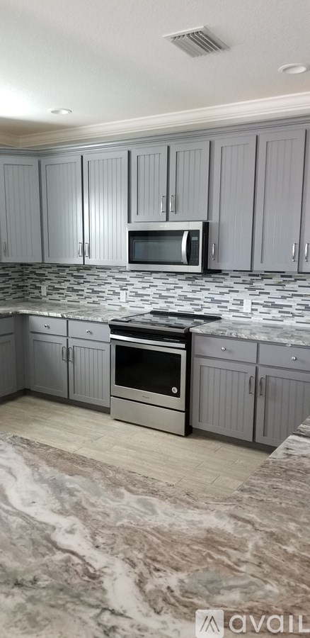 905 Georgia Avenue, Palm Harbor, FL 34683, 3 Beds Apartment for Rent