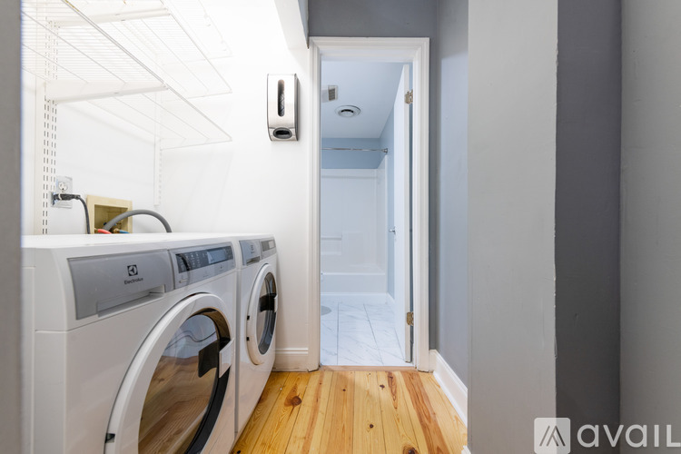210 Walker Street Southwest 1 Condo for Rent - Photo gallery 1