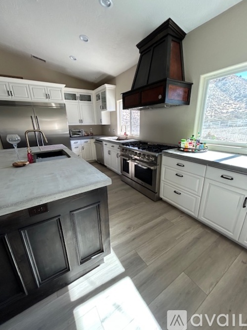 8265 Green Rd 4 Beds Single Family Home for Rent - Photo gallery 1