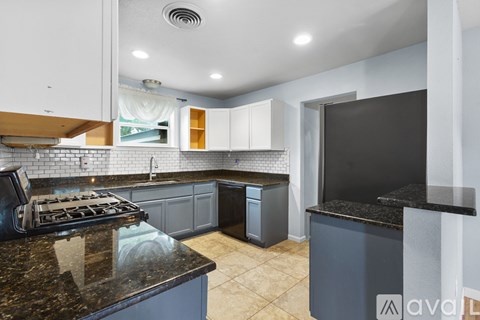 705 West 3Rd Street 3 Beds Apartment for Rent