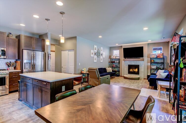 5130 Sophie St 5 Beds Single Family Home for Rent - Photo gallery 4