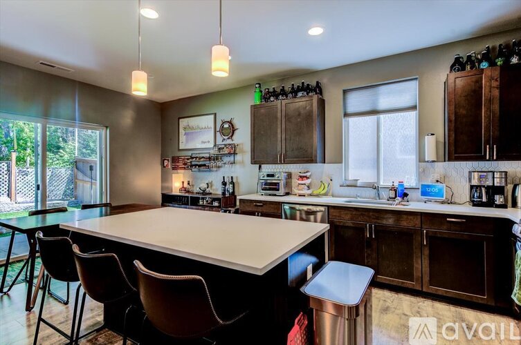 5130 Sophie St 5 Beds Single Family Home for Rent - Photo gallery 5