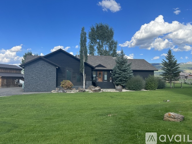 6863 Shire Ridge Drive 6 Beds Single Family Home for Rent - Photo gallery 1