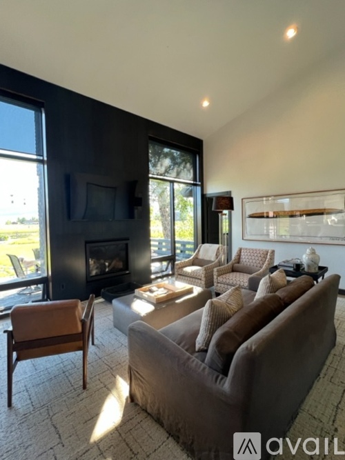 6863 Shire Ridge Drive 6 Beds Single Family Home for Rent - Photo gallery 2