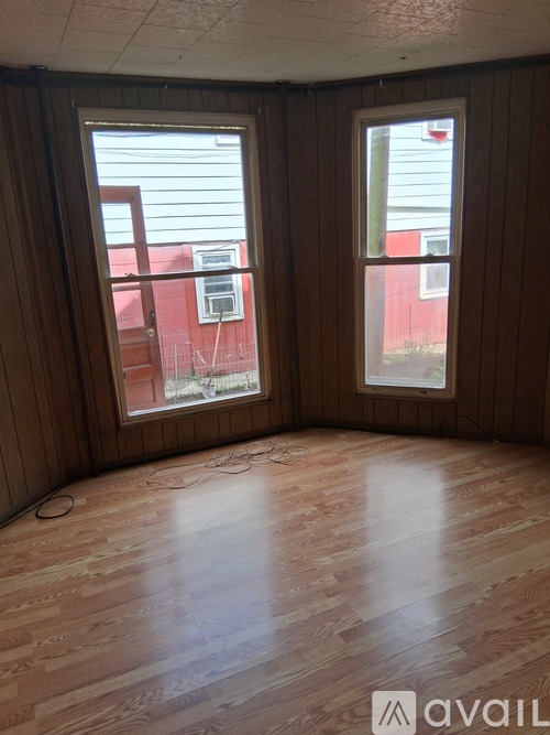 318 Bridge Street 2 Beds Apartment for Rent - Photo gallery 5
