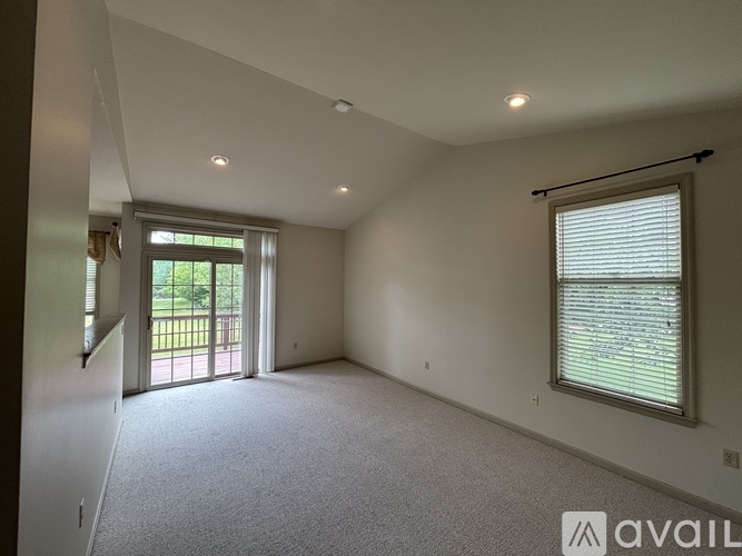 3047 Village Drive 3 Beds Townhouse for Rent - Photo gallery 2