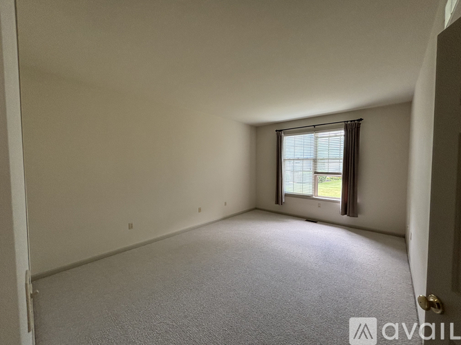 3047 Village Drive 3 Beds Townhouse for Rent - Photo gallery 3