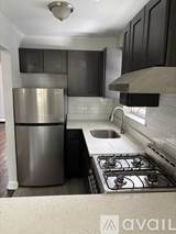 420 W 7th St