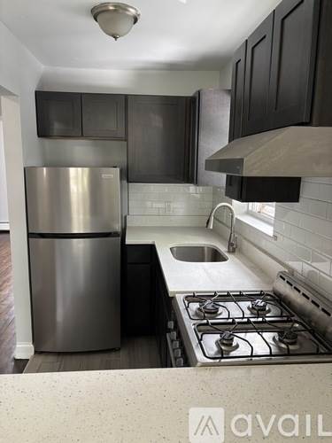 420 W 7th St