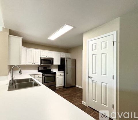 100 Gethings Circle 3 Beds Apartment for Rent