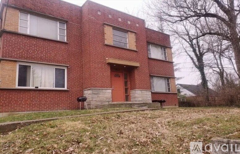 1927 W North Bend Rd in Cincinnati, OH