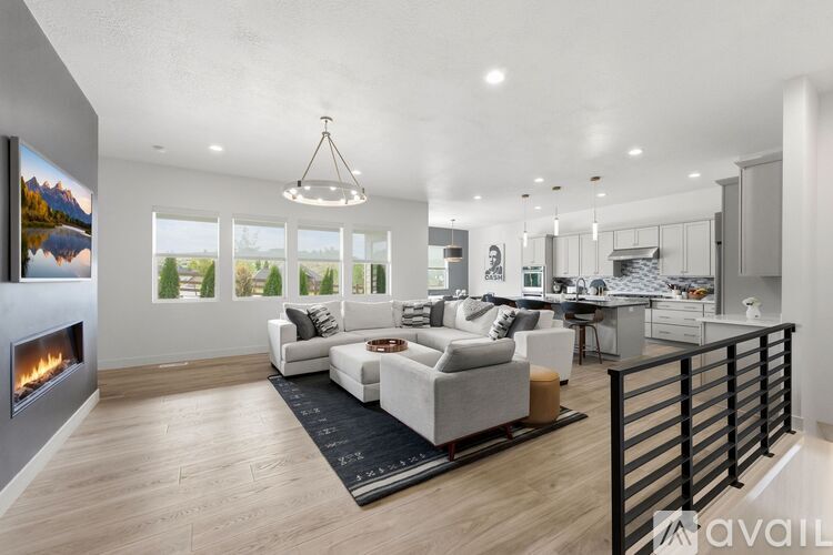 2172 North Beargrass Way 6 Beds Single Family Home for Rent - Photo gallery 1