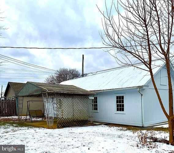 235 East Maple Street 1 Apartment for Rent - Photo gallery 2