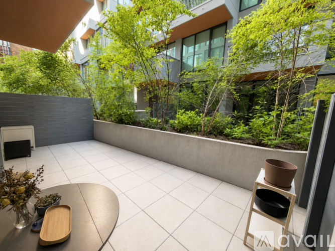 265 Lorimer St 1 Apartment for Rent - Photo gallery 1