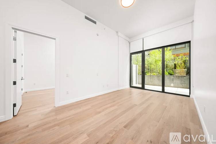 265 Lorimer St 1 Apartment for Rent - Photo gallery 4