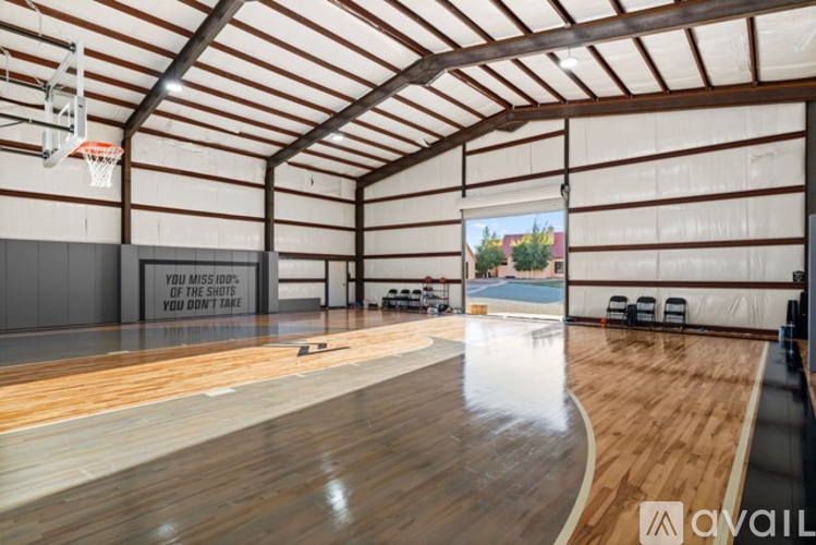57 A Southfork 5 Beds Single Family Home for Rent - Photo gallery 4