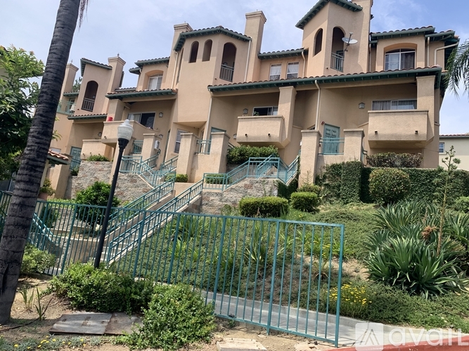 3711 Baldwin Street 3 Beds Condo for Rent - Photo gallery 2