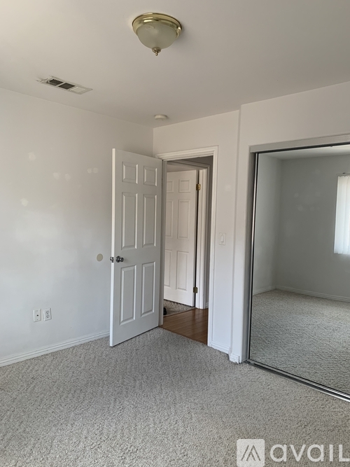 3711 Baldwin Street 3 Beds Condo for Rent - Photo gallery 3