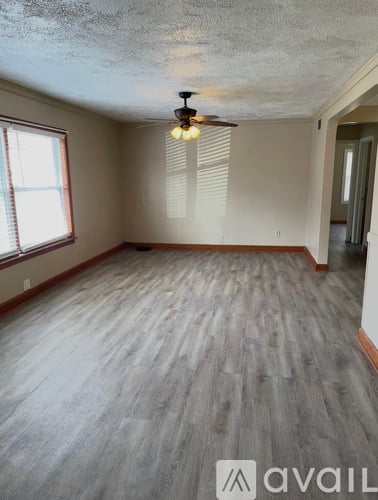 1540 Linden Avenue 3 Beds Single Family Home for Rent - Photo gallery 1