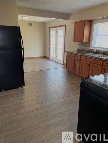 1540 Linden Avenue 3 Beds Single Family Home for Rent - Photo gallery 4