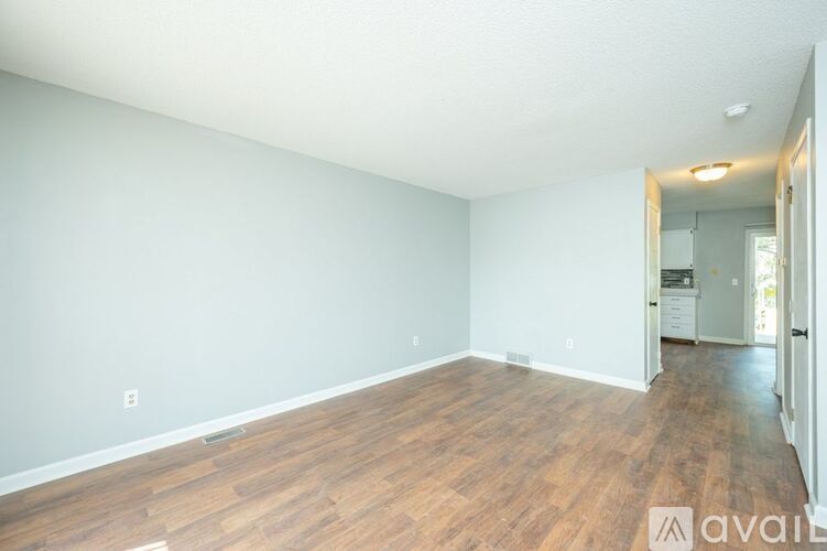 675 Ashworth Drive 2 Beds Townhouse for Rent - Photo gallery 4