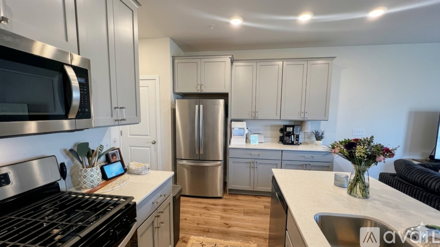 7703 Clayton Avenue 3 Beds Townhouse for Rent - Photo gallery 3