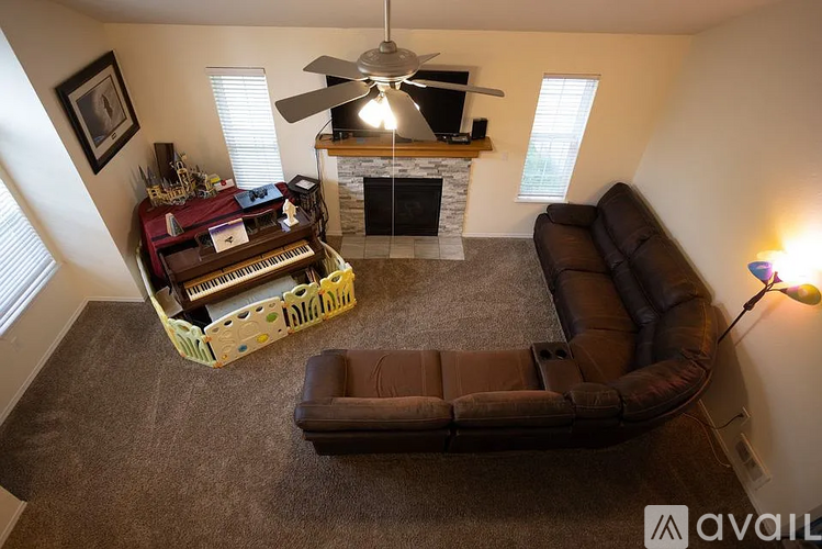 8924 345th Street Court South 3 Beds Single Family Home for Rent - Photo gallery 1