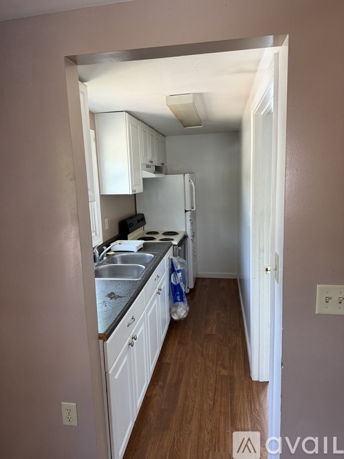1110 Main St 1 Apartment for Rent - Photo gallery 2