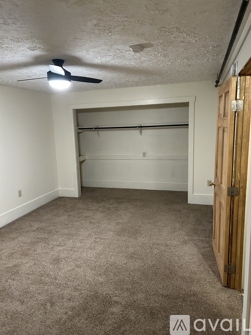 20 Pioneer Avenue 2 Beds Apartment for Rent - Photo gallery 4
