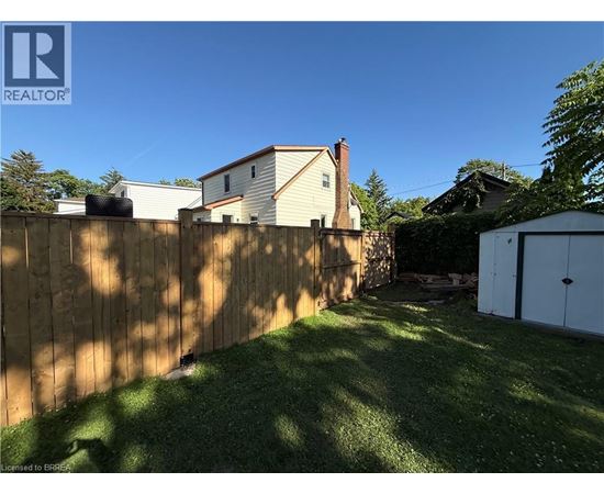 30 THIRD Avenue 2 Beds House for Rent - Photo gallery 3