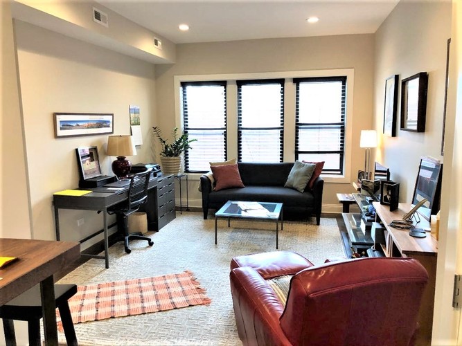 525 W. Barry Avenue 1 Apartment for Rent - Photo gallery 1