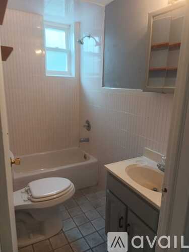 125 Sylvan Avenue 1 Apartment for Rent - Photo gallery 3