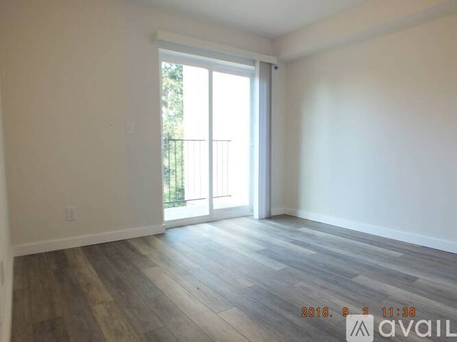 12544 15th Avenue Northeast 2 Beds Apartment for Rent - Photo gallery 3
