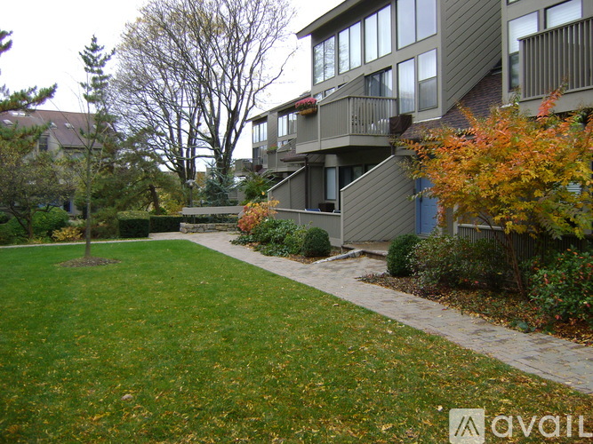 1465 E Putnam Ave 1 Apartment for Rent - Photo gallery 2